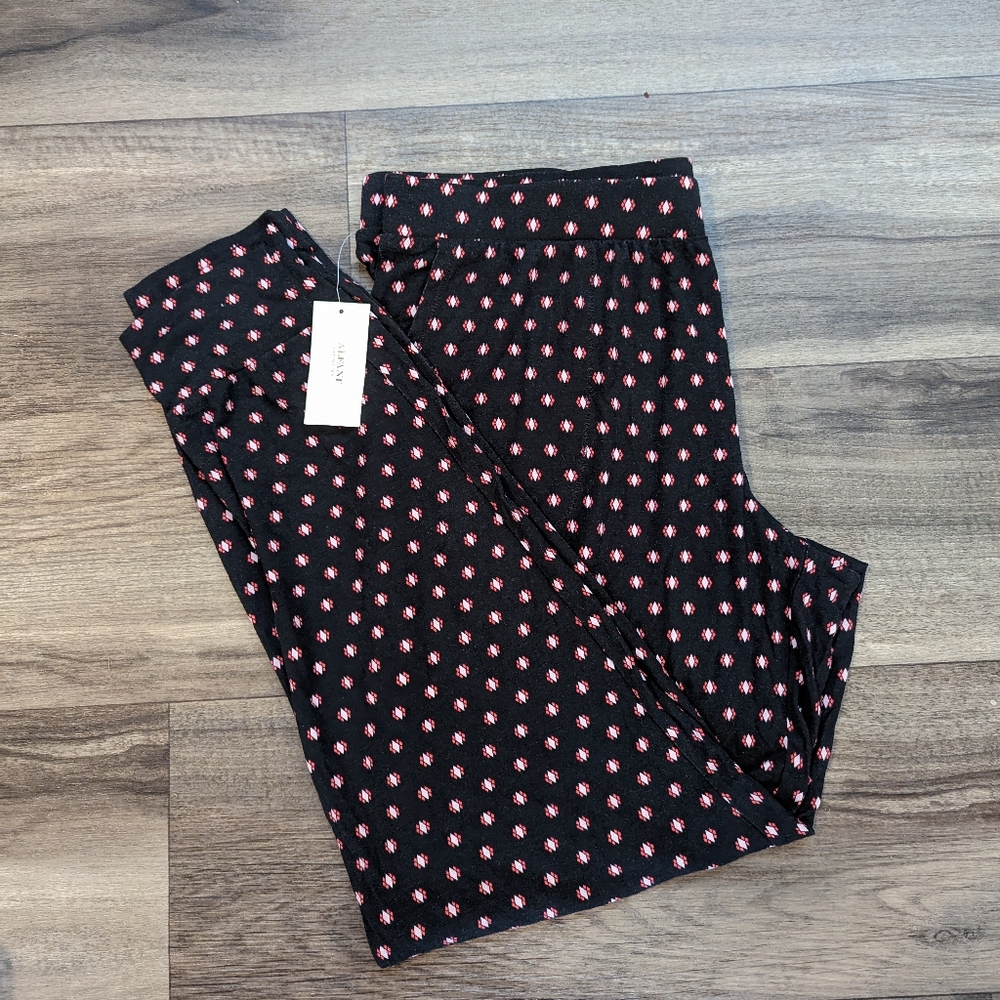 Alfani Sleep/Lounge Joggers, Size Large Pink diamond, geometric pattern